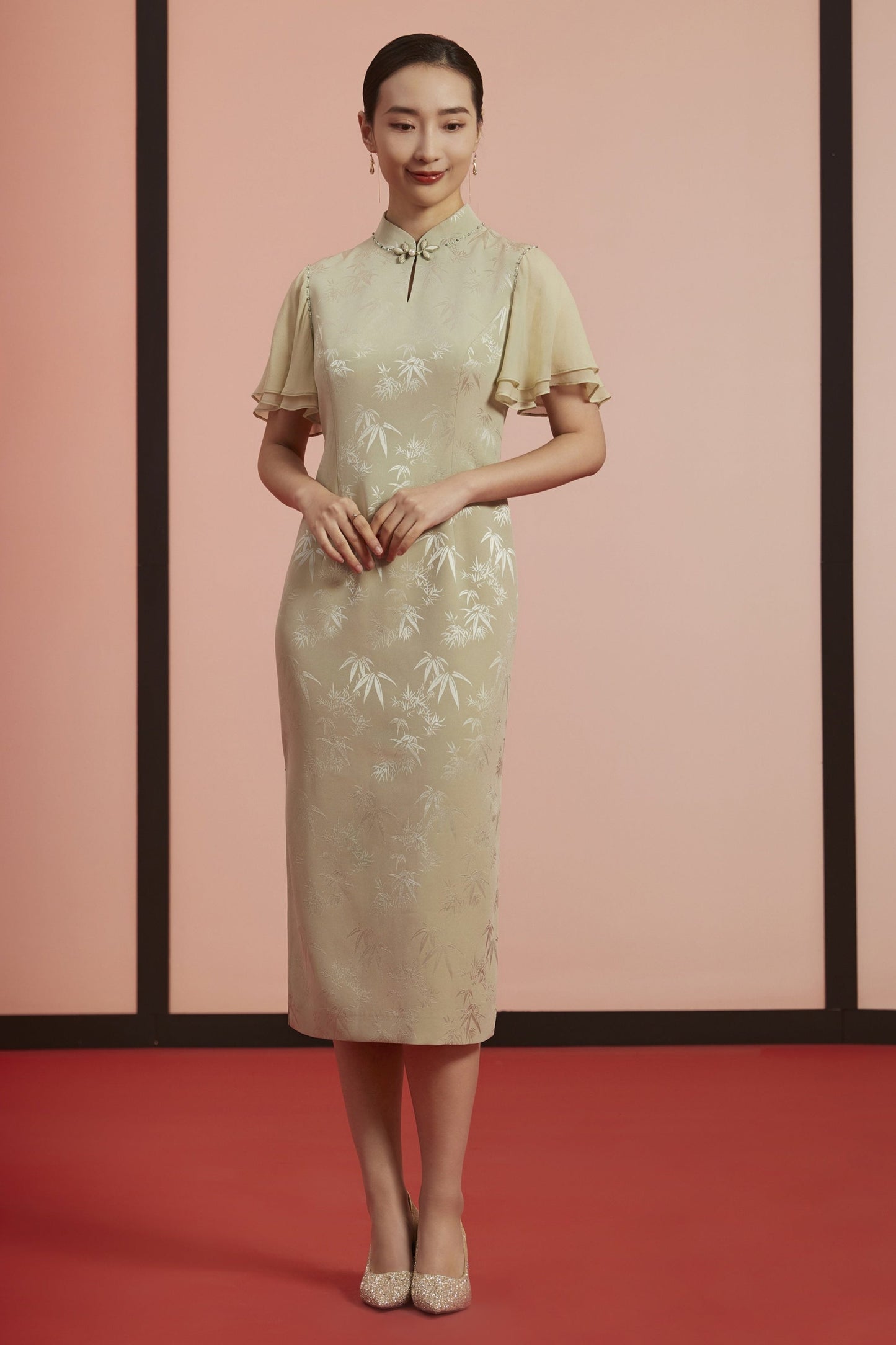 Elegant Serenity: Beige Floral Qipao